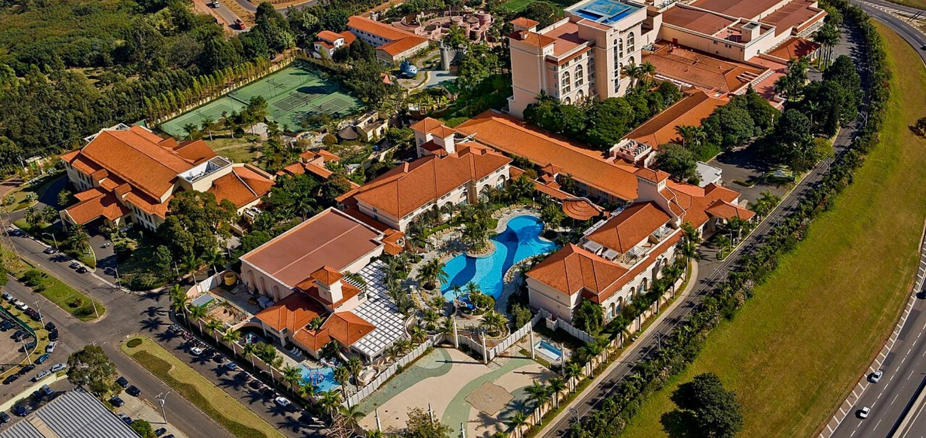 Vista panorâmica do luxuoso Royal Palm Plaza Resort Campinas.